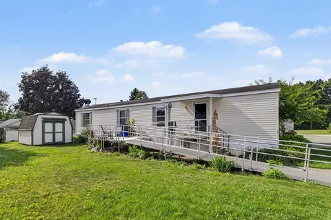 69205 Garver Lk #19, Edwardsburg, MI 49112