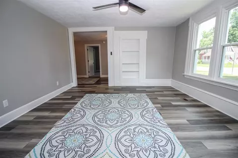 Living - 422 Maple, Three Rivers, MI 49093 photo 3 of 4
