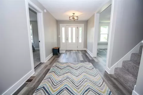 Entry Way - 422 Maple, Three Rivers, MI 49093 photo 3 of 4