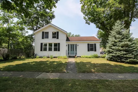 Exterior - 422 Maple, Three Rivers, MI 49093 photo 2 of 13