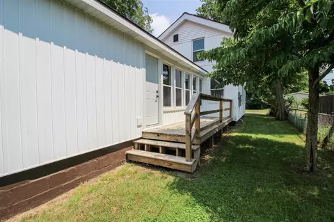Exterior - 422 Maple, Three Rivers, MI 49093 photo 9 of 13