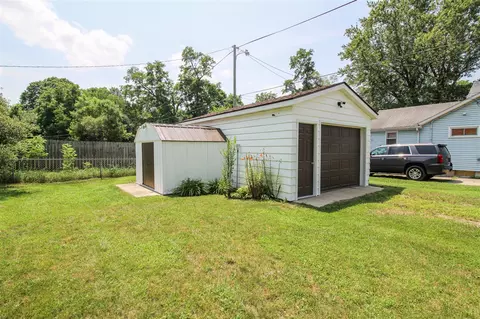 Exterior - 422 Maple, Three Rivers, MI 49093 photo 10 of 13