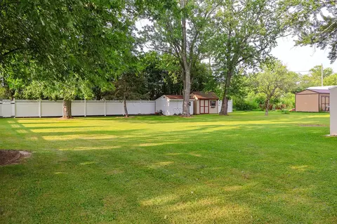 Exterior - 114 E Southeastern, Galien, MI 49113 photo 2 of 6