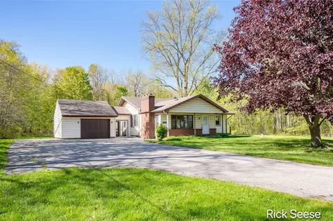 9800 5 Mile, Ada, MI 49301
