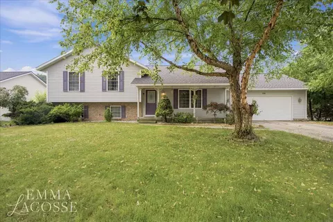 3560 Rush Crk, Hudsonville, MI 49426
