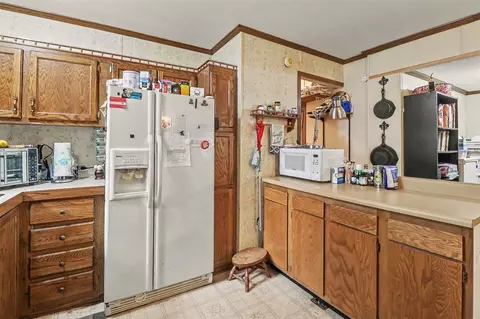 Kitchen - 17039 3rd, Arcadia, MI 49613 photo 2 of 5