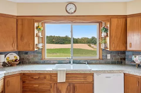 Kitchen - 7760 Willow, Clinton, MI 49236 photo 5 of 7