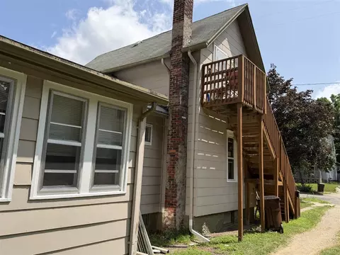 Exterior - 1004 S Jackson, Jackson, MI 49203 photo 2 of 7