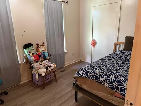 Bedroom - 1004 S Jackson, Jackson, MI 49203 photo 1 of 4