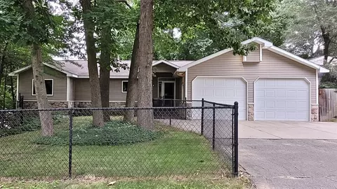 4864 Westshire, Comstock Park, MI 49321