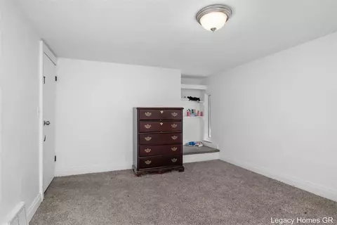 Bedroom - 224-226 Maple, Parchment, MI 49004 photo 5 of 7