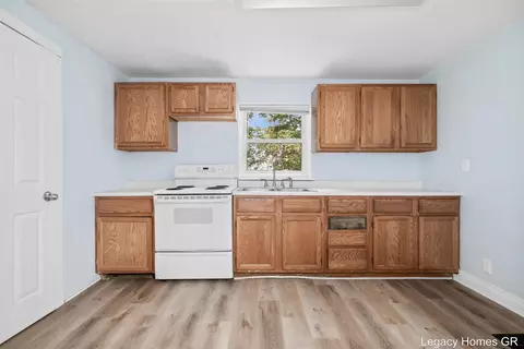 Kitchen - 224-226 Maple, Parchment, MI 49004 photo 1 of 3