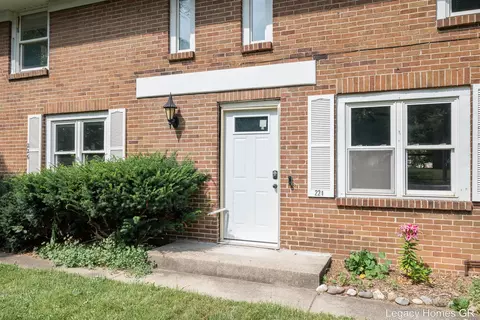 Exterior - 224-226 Maple, Parchment, MI 49004 photo 2 of 7