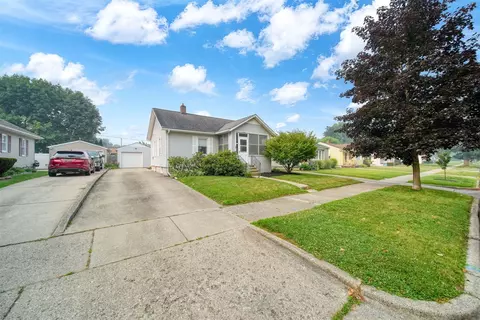 525 Sparks, Jackson, MI 49202 photo 2
