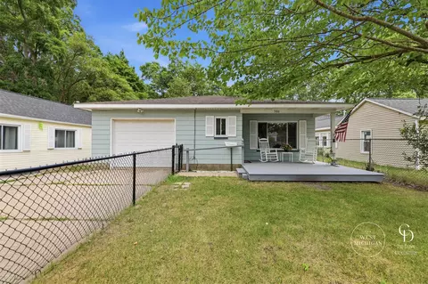 580 West, Muskegon, MI 49442