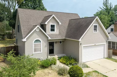 2228 Coit, Grand Rapids, MI 49505