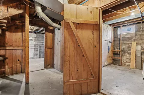 Entry Way - 332 E Michigan, Three Rivers, MI 49093 photo 3 of 3