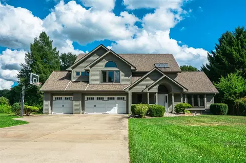135 Tiffany, Battle Creek, MI 49015