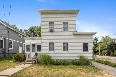 852 Leonard, Grand Rapids, MI 49503
