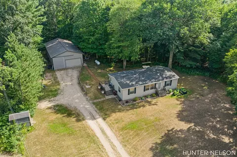 1500 18 Mile, Cedar Springs, MI 49319