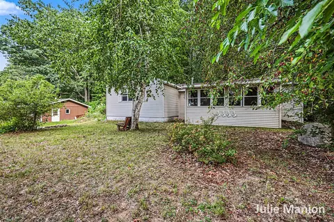 3502 Holiday, Greenville, MI 48838