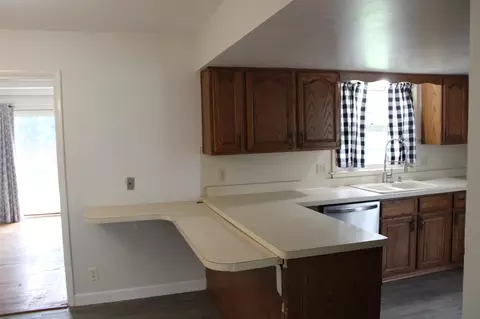 Kitchen - 3027 Tulsa, Jackson, MI 49203 photo 3 of 4