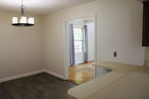 Dining - 3027 Tulsa, Jackson, MI 49203 photo 2 of 2