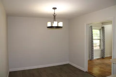 Dining - 3027 Tulsa, Jackson, MI 49203 photo 1 of 2