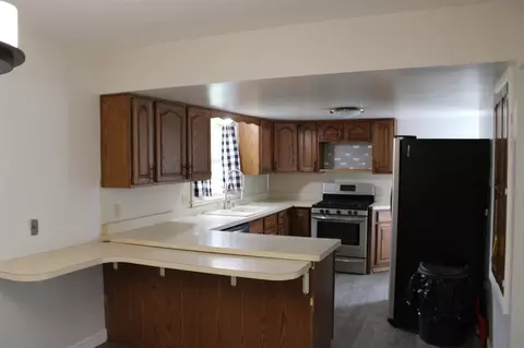 Kitchen - 3027 Tulsa, Jackson, MI 49203 photo 2 of 4