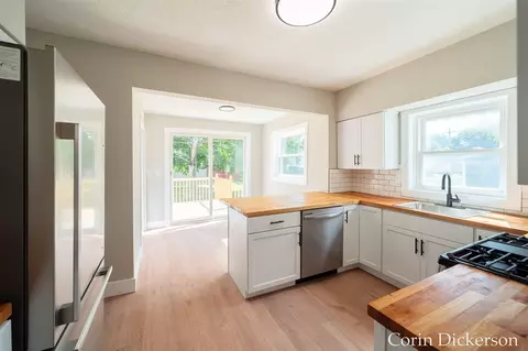 131 Washington, Sunfield, MI 48890 photo 10