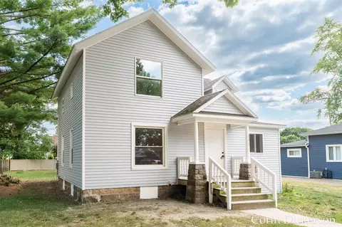 131 Washington, Sunfield, MI 48890 photo 3