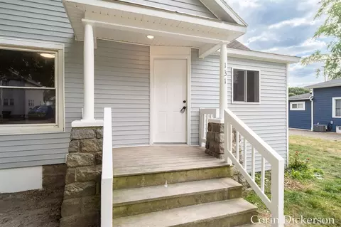 131 Washington, Sunfield, MI 48890 photo 4