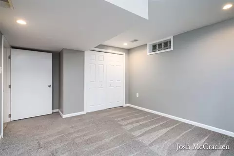 Bedroom - 9665 Black Oak, Lowell, MI 49331 photo 7 of 7