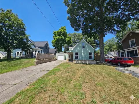 303 Orchard, Dowagiac, MI 49047