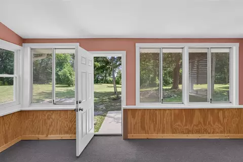 Exterior - 1227 Wayne, Jackson, MI 49202 photo 12 of 18