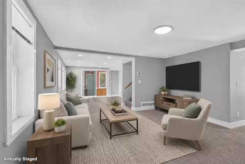 Living - 1227 Wayne, Jackson, MI 49202 photo 2 of 7