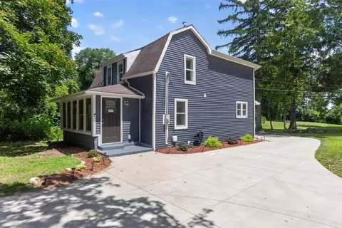 Exterior - 1227 Wayne, Jackson, MI 49202 photo 4 of 18