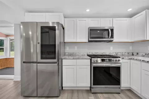 Kitchen - 1227 Wayne, Jackson, MI 49202 photo 5 of 5
