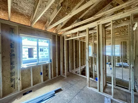 Entry Way - 751 Tomlinson, Jackson, MI 49203 photo 5 of 7