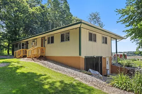 Exterior - 13720 N N Dr, Tekonsha, MI 49092 photo 2 of 16
