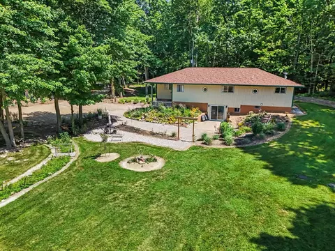 Exterior - 13720 N N Dr, Tekonsha, MI 49092 photo 14 of 16