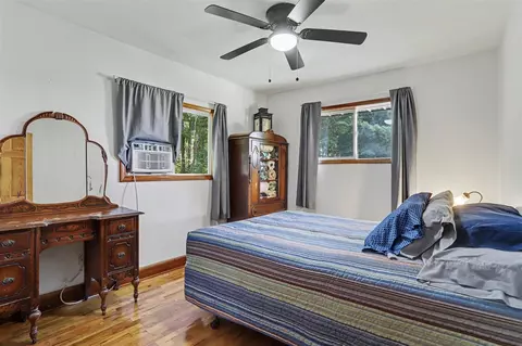 Bedroom - 13720 N N Dr, Tekonsha, MI 49092 photo 5 of 5