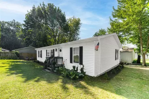54565 Adams, Eau Claire, MI 49111