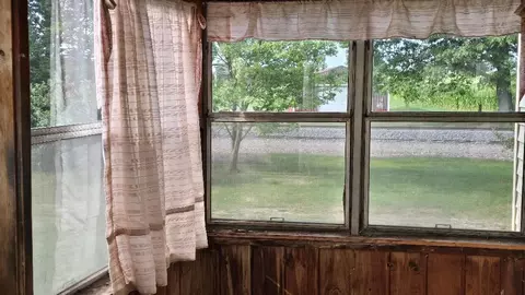 Exterior - 8407 E Michigan, Jackson, MI 49201 photo 2 of 3