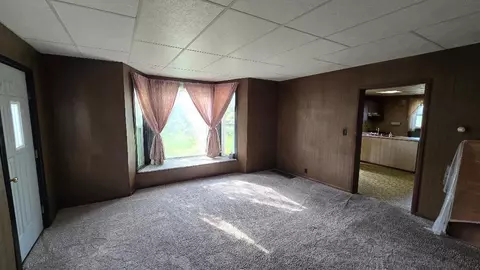 Living - 8407 E Michigan, Jackson, MI 49201 photo 2 of 2