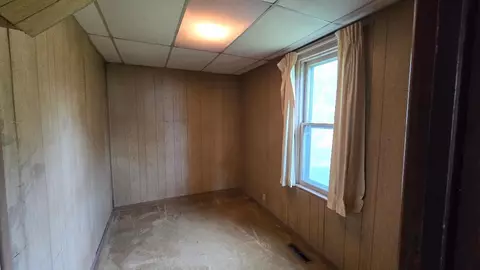 Bedroom - 8407 E Michigan, Jackson, MI 49201 photo 4 of 4