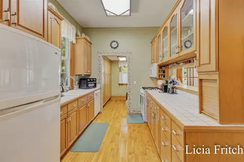 Kitchen - 6421 Durham, Whitehall, MI 49461 photo 2 of 7