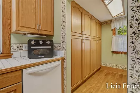 Kitchen - 6421 Durham, Whitehall, MI 49461 photo 6 of 7