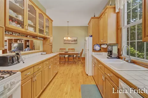Kitchen - 6421 Durham, Whitehall, MI 49461 photo 3 of 7