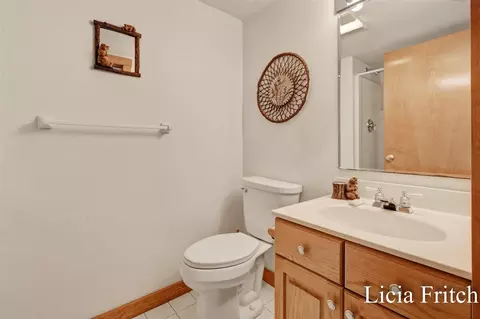 Bath - 6421 Durham, Whitehall, MI 49461 photo 5 of 6